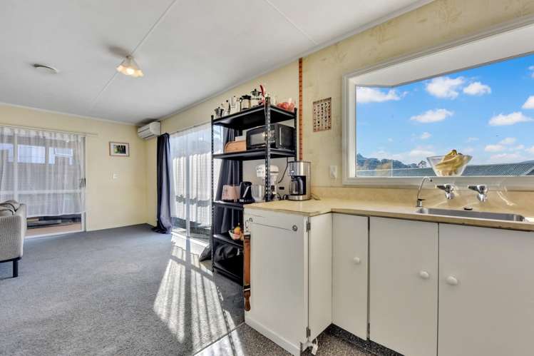 3-12 Vosper Street Toi Toi_6