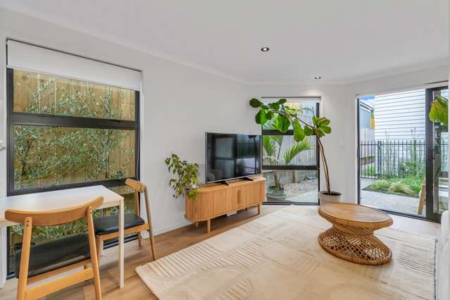 2/1092 Great North Road Point Chevalier_4