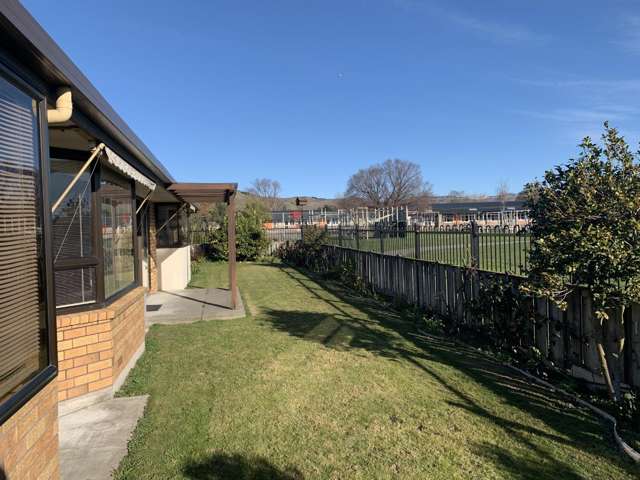 3 bedroom home in Redwoodtown