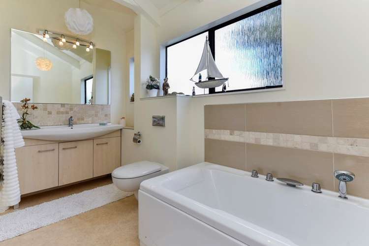 22 Arran Road Browns Bay_11