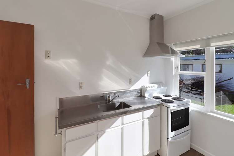 300 Queens Drive 1297_4