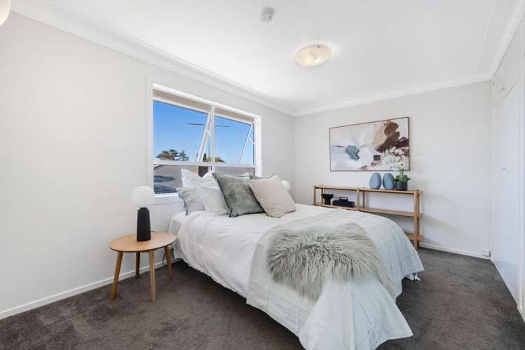 75 Marine Parade Mellons Bay_11