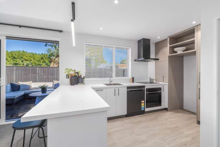 2/157 Yaldhurst Road Yaldhurst_1