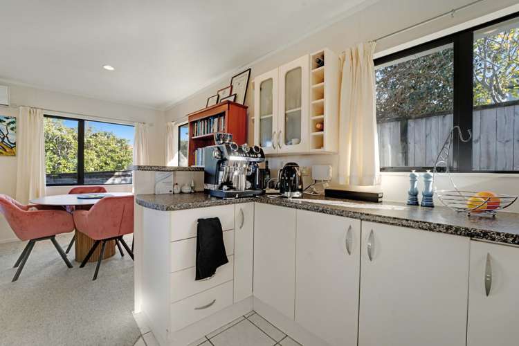 54 Mirrabooka Avenue Botany Downs_31