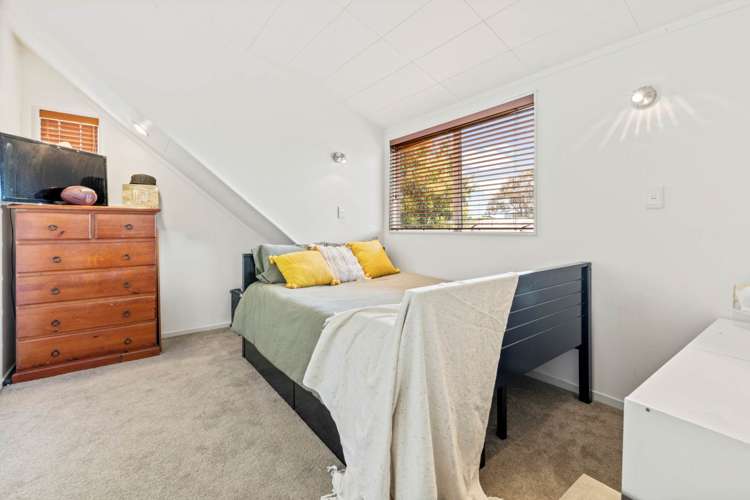 2/51 Shirley Avenue Papakura_12