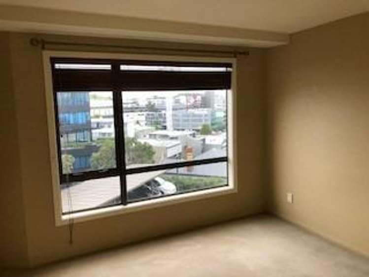 2d/27 George Street Newmarket_10