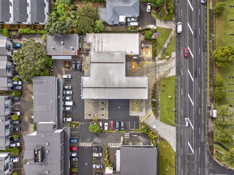 4155 Great North Road Glen Eden_6