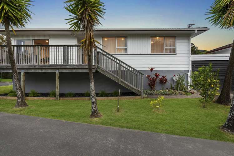1/9 Embassy Place Glenfield_19