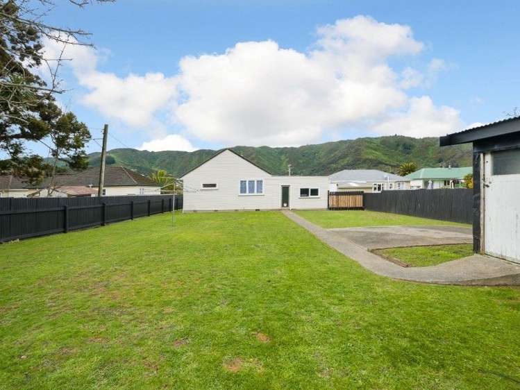 27 Westminster Road Wainuiomata_17