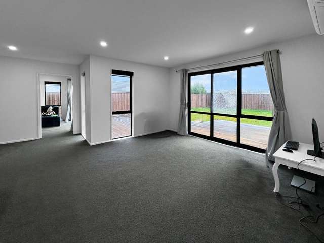 35A Masefield Drive 11103_2