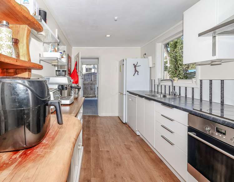 7 Pentland Street North East Valley_7