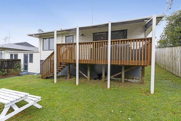 2/205 Mahia Road Wattle Downs_13