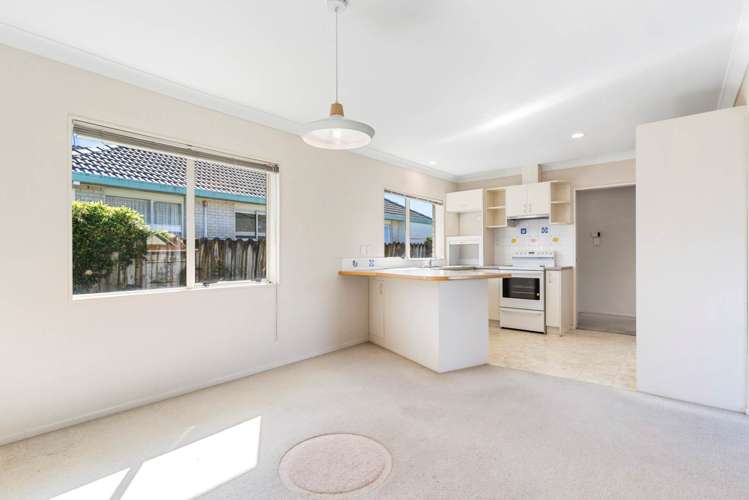 2/12 Astoria Place Northpark_12
