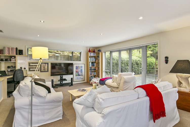 9 Yarnbrook Grove Churton Park_6