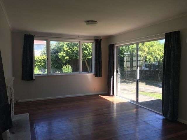 4 Grainger Road Te Atatu South_1