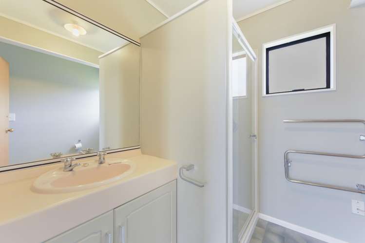 4 Washbourn Drive Richmond_8