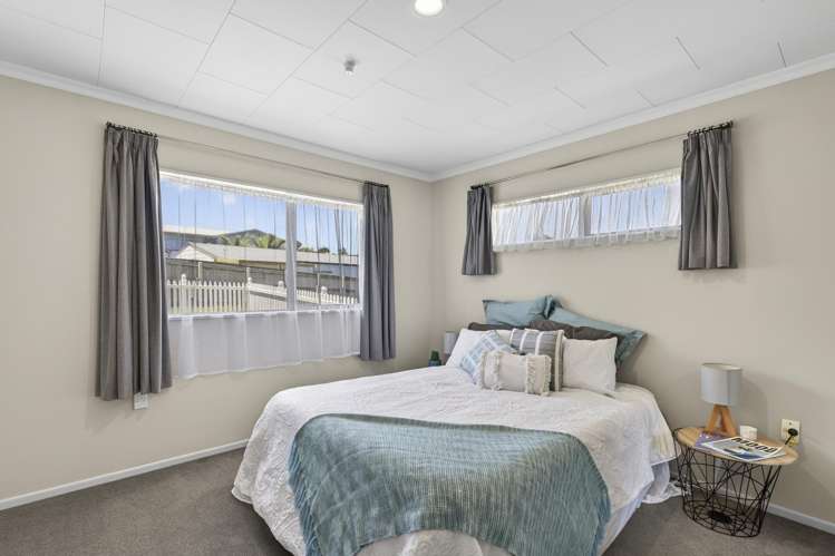 2/5A Tahurangi Place Spotswood_17