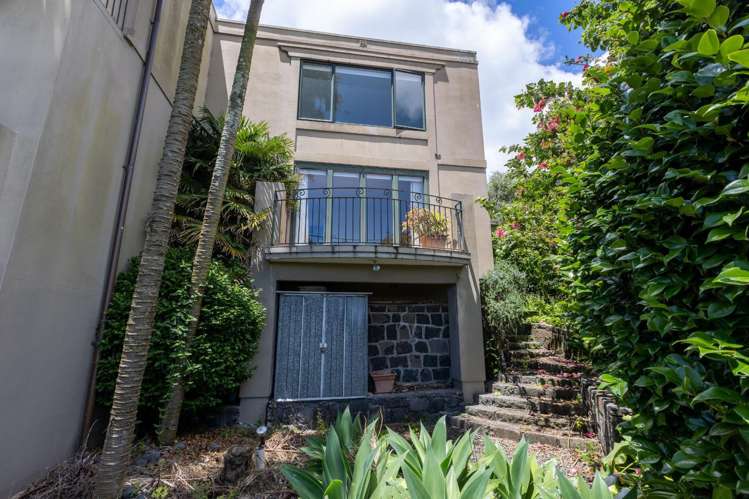 1 Awarua Crescent Orakei_19