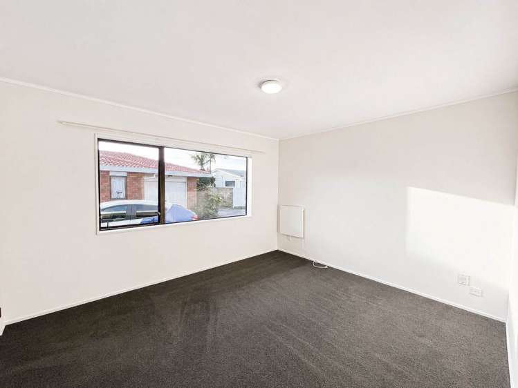 3/98 Roberts Road Te Atatu South_6