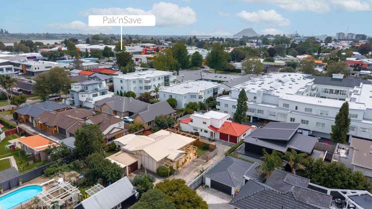 81 Eleventh Avenue Avenues_39