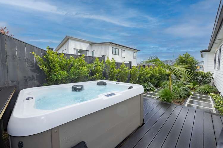32 Celestial Crescent Orewa_12