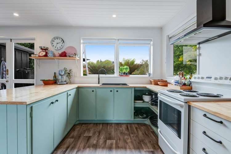 119 Awaroa Road Helensville_18