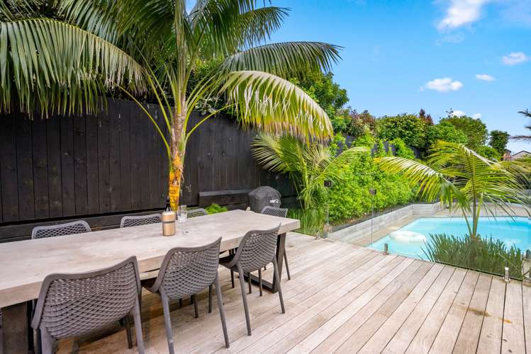 556 Beach Road Rothesay Bay_7