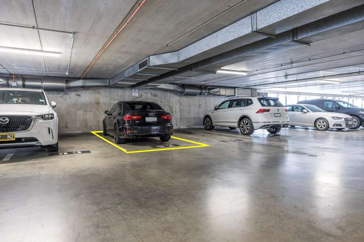 915/2 Beach Road Auckland Central_16