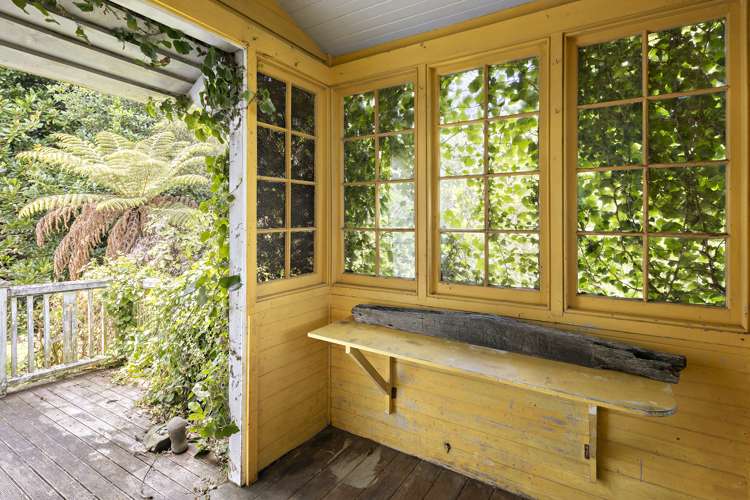 35 Ferry Road Days Bay_14