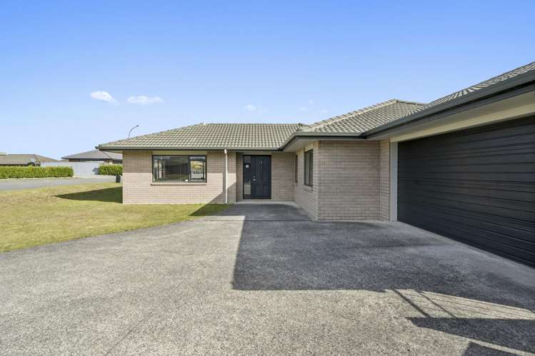 3 Percy Kinsman Crescent Riverstone Terraces_17