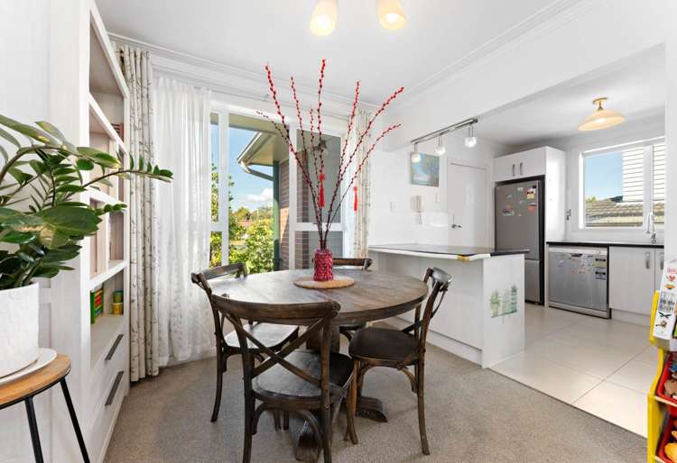 124 Edmonton Road Te Atatu South_8