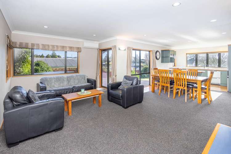 1 Sunnyhills Avenue Glenview_32