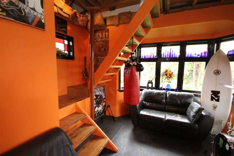 74 Victoria Street Waikino_13