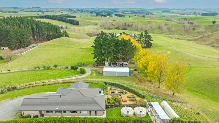 268 Halcombe Road Feilding_3