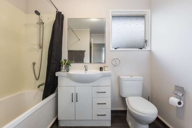 2/52 Tawhai Street Stokes Valley_10