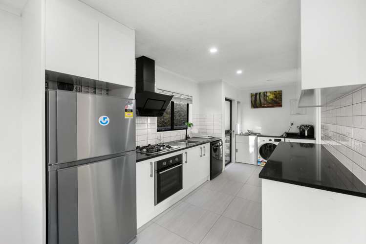 1/34a Helena Street_2