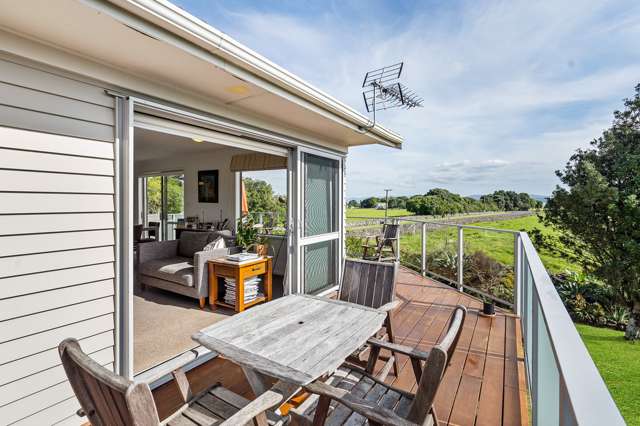 125 Muir Avenue Mangere Bridge_2