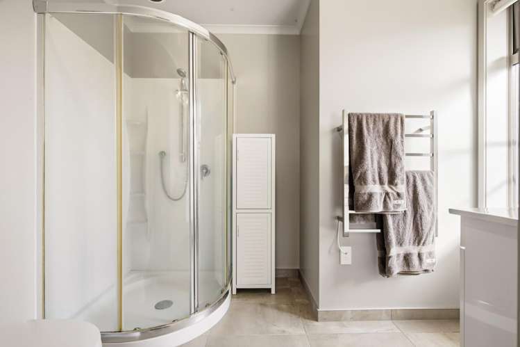 2 Brompton Close Richmond Heights_12