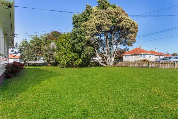 12 Russell Avenue Pukekohe_13