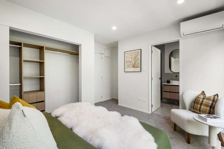 16-18 Handley Avenue Narrow Neck_11