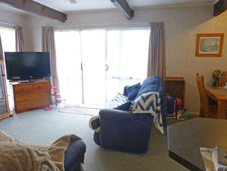 20 Corbett Place Onekawa_16