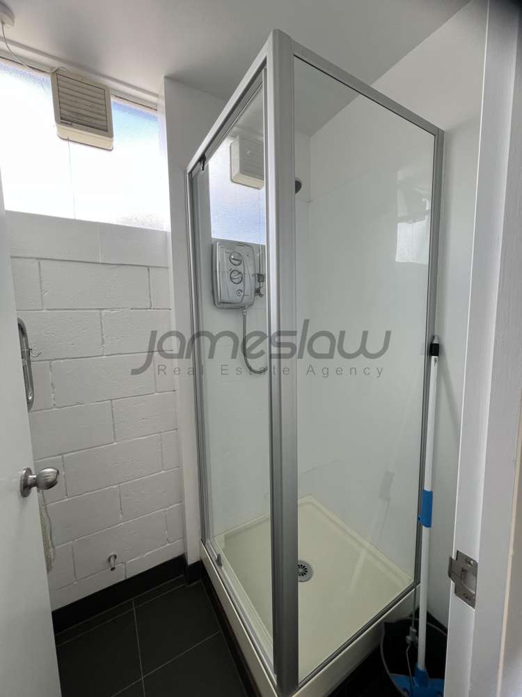 2/21 Graham Street City Centre_6