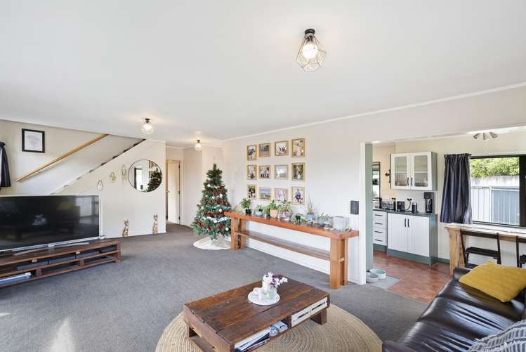 56 Lakeside Drive Pahurehure_1