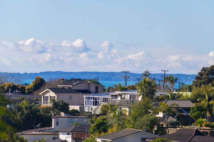 583 East Coast Road Browns Bay_8