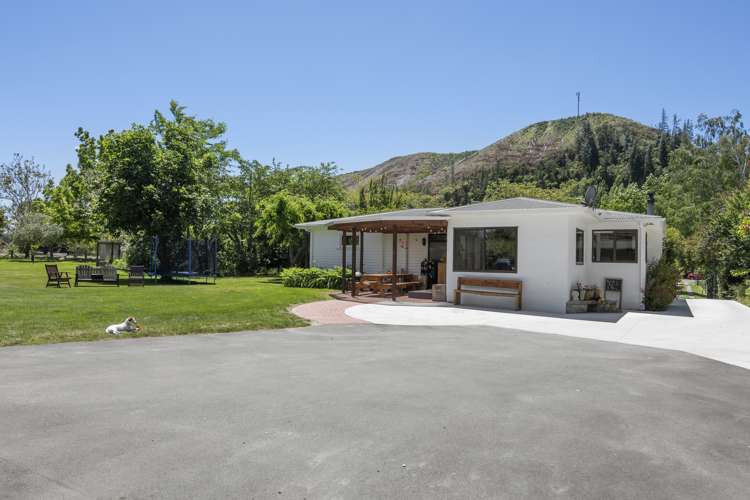 97 Pigeon Valley Road Wakefield_5