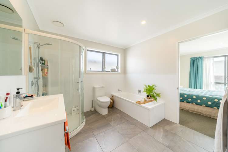 26 Latimer Way Petone_16