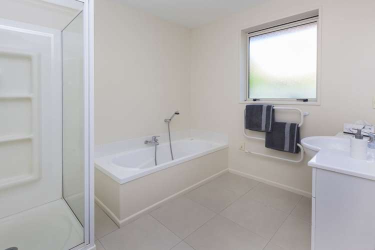 28 Woodhurst Drive Casebrook_16