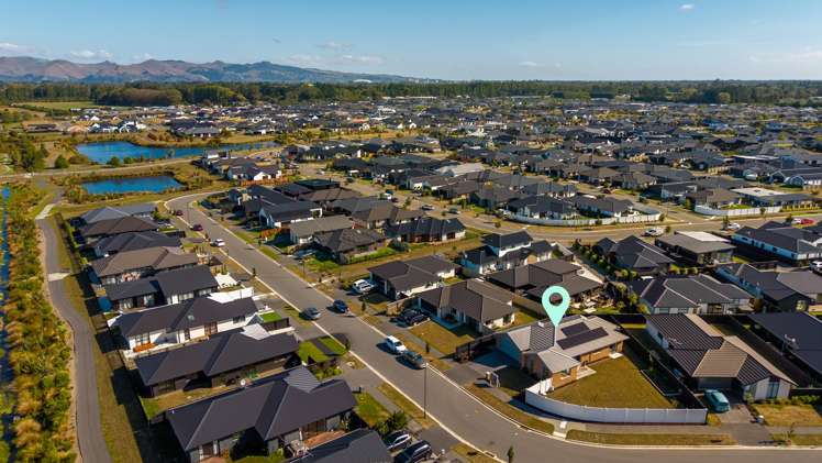 26 Selfe Crescent Burwood_23