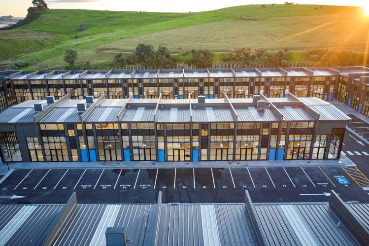 Unit 45/3 Pacific Rise Mt Wellington_15