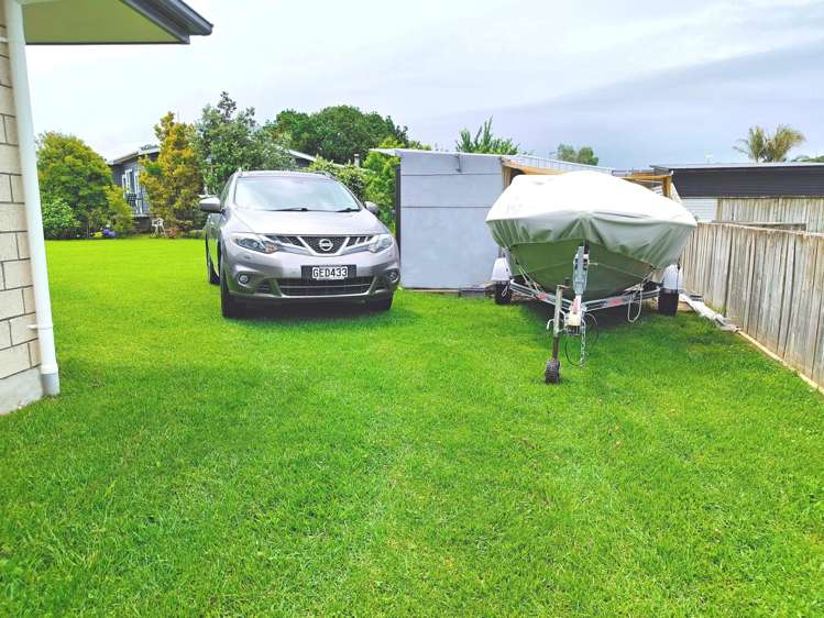 9 Mylindas Road Kaiaua_18